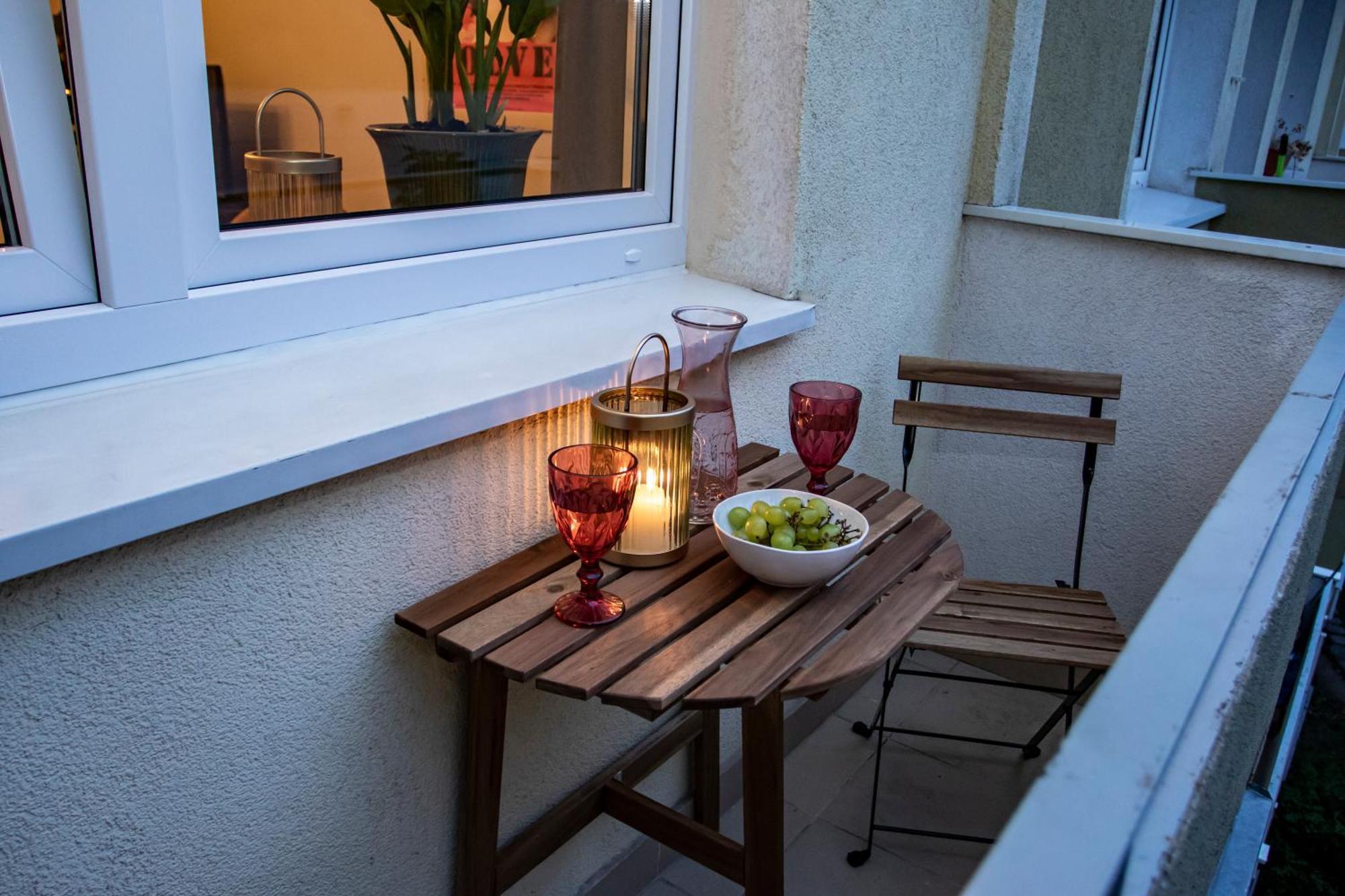 Apartament Przy Metrze Wierzbno Z Nuta Vintage Warszawa Eksteriør bilde